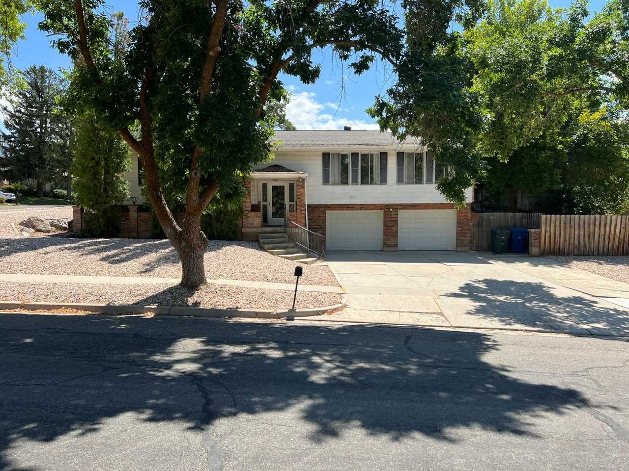 1597 Navajo Dr - Photo 5 of 20