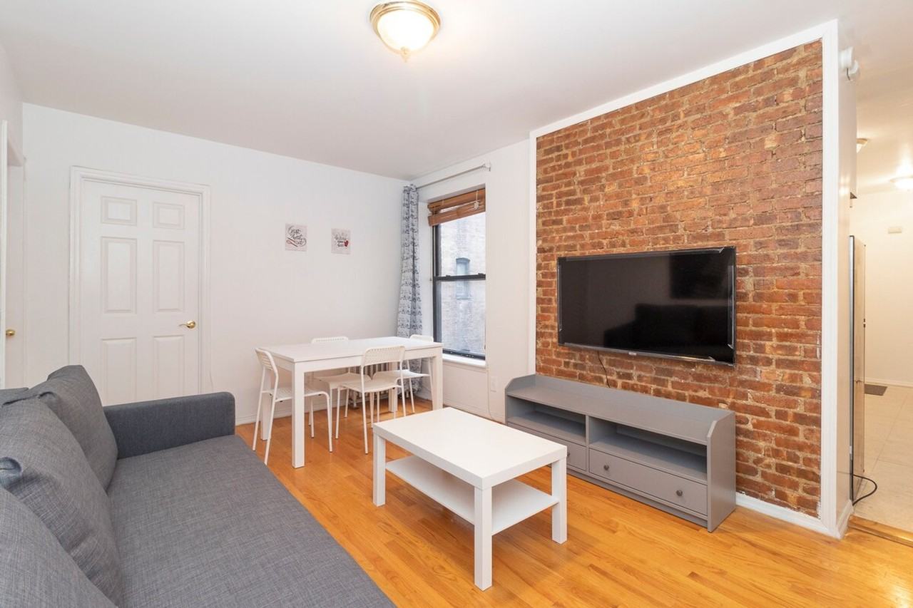 14151423 Lexington Ave #1032075P - Photo 2 of 26