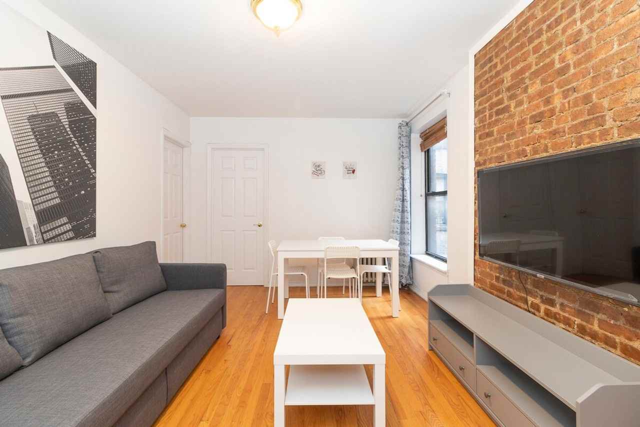 14151423 Lexington Ave #1032075P - Photo 4 of 26