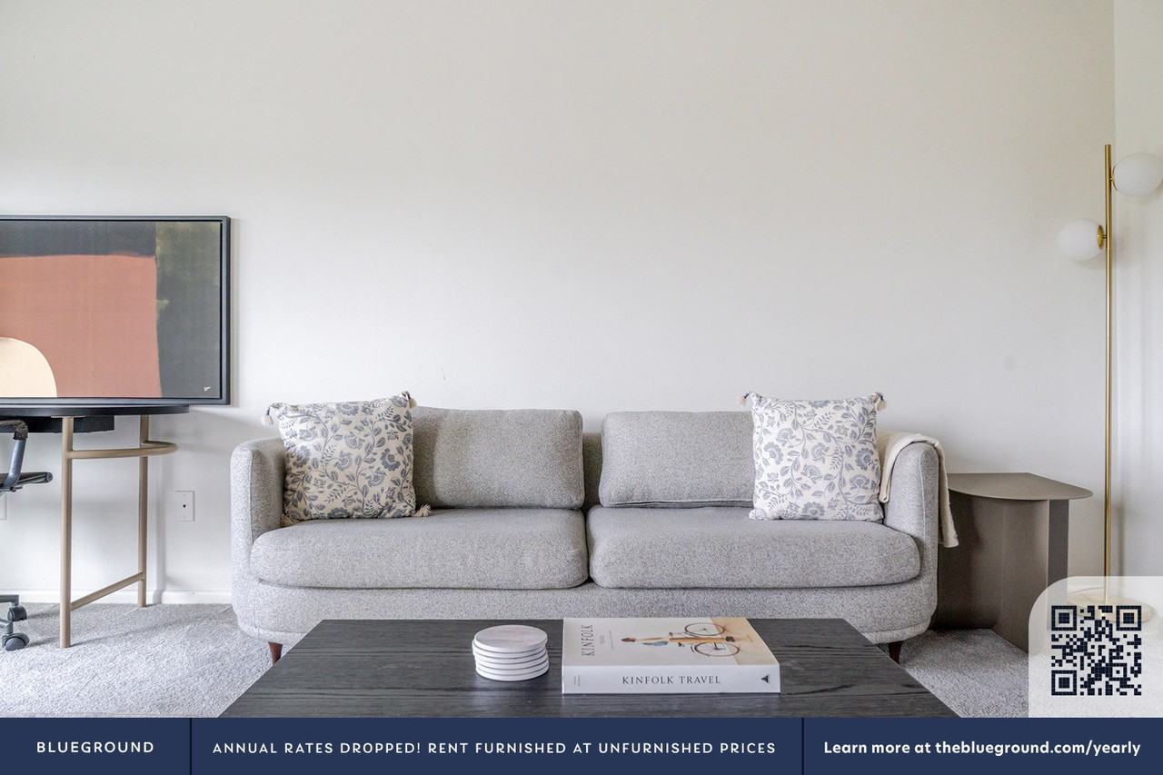2850 15th Avenue West - Photo 4 of 24