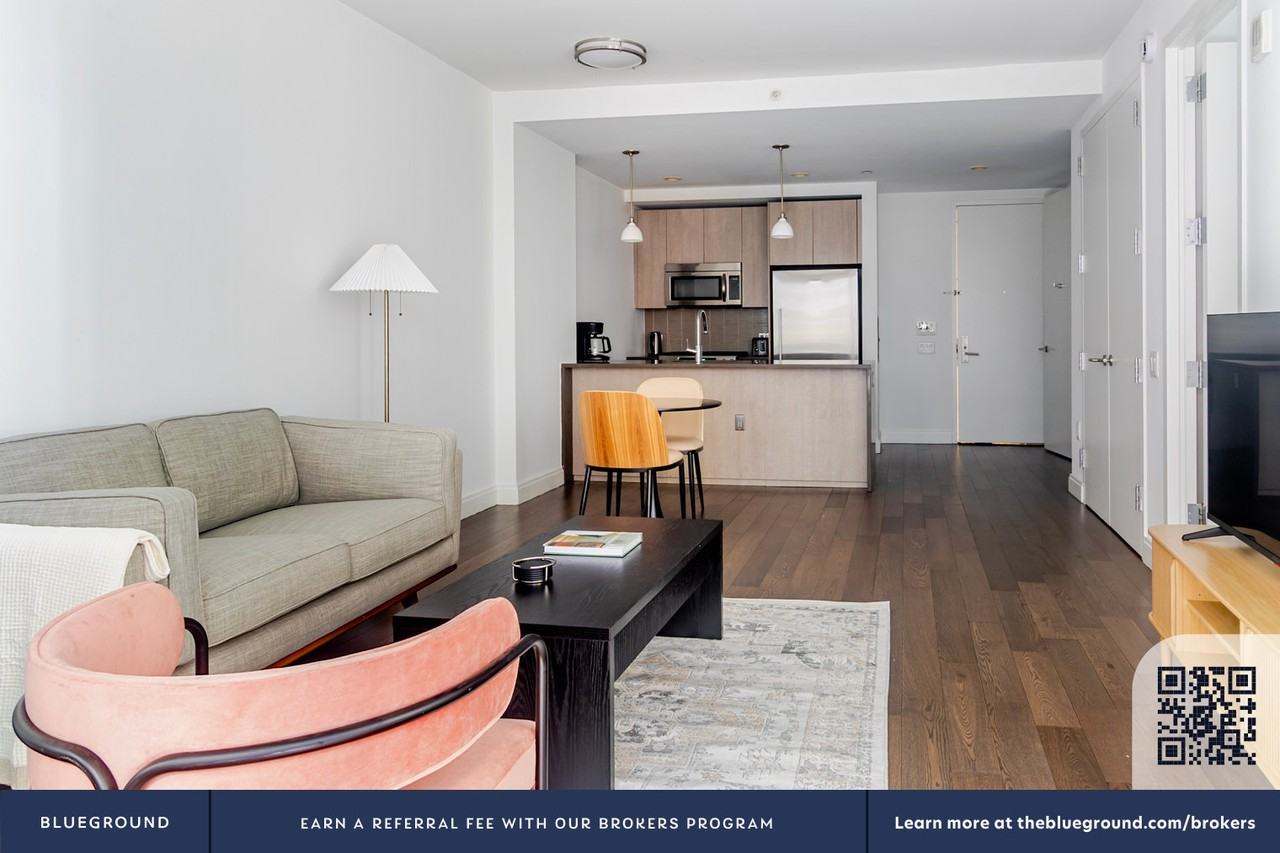 148 1st St #1985 - Photo 5 of 35