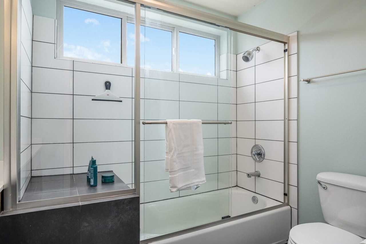 1308 E Marion St #1035995P - Photo 6 of 43