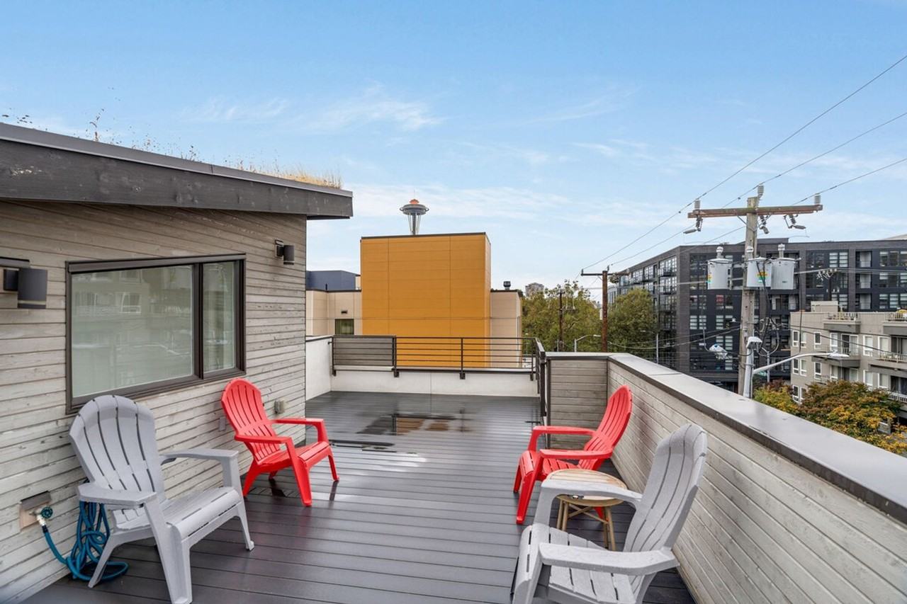 724 3rd Ave N #1036015P - Photo 5 of 45