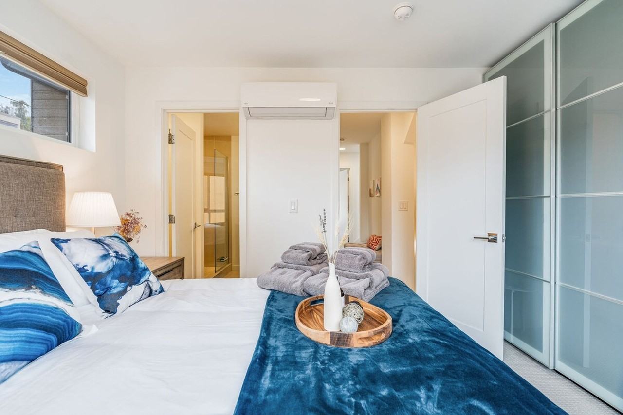 724 3rd Ave N #1036015P - Photo 4 of 45