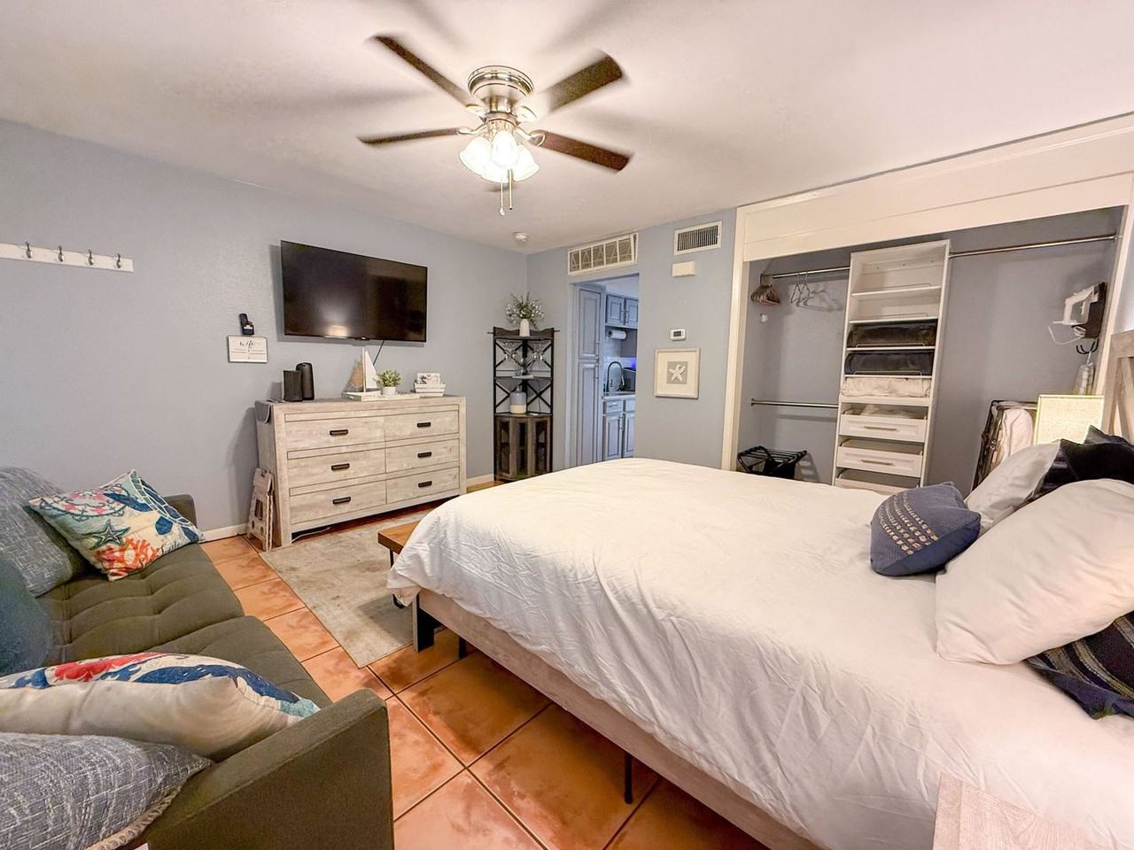 14898 Granada Dr #1268412P - Photo 7 of 34