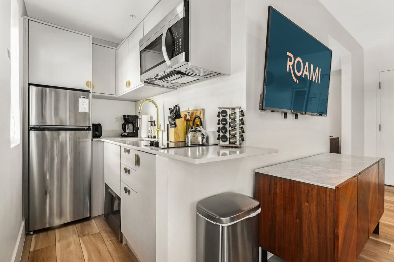 4025 Indian Creek Dr #1272079P - Photo 3 of 20