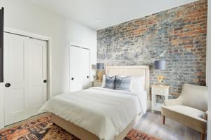 featured image of 1016 Canal St