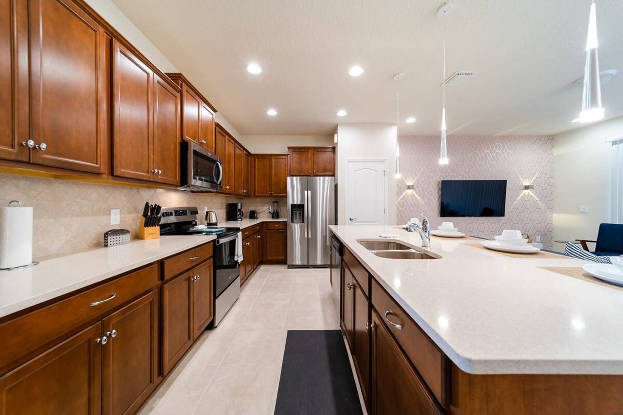 2422 Dubai St #1280920P - Photo 7 of 41