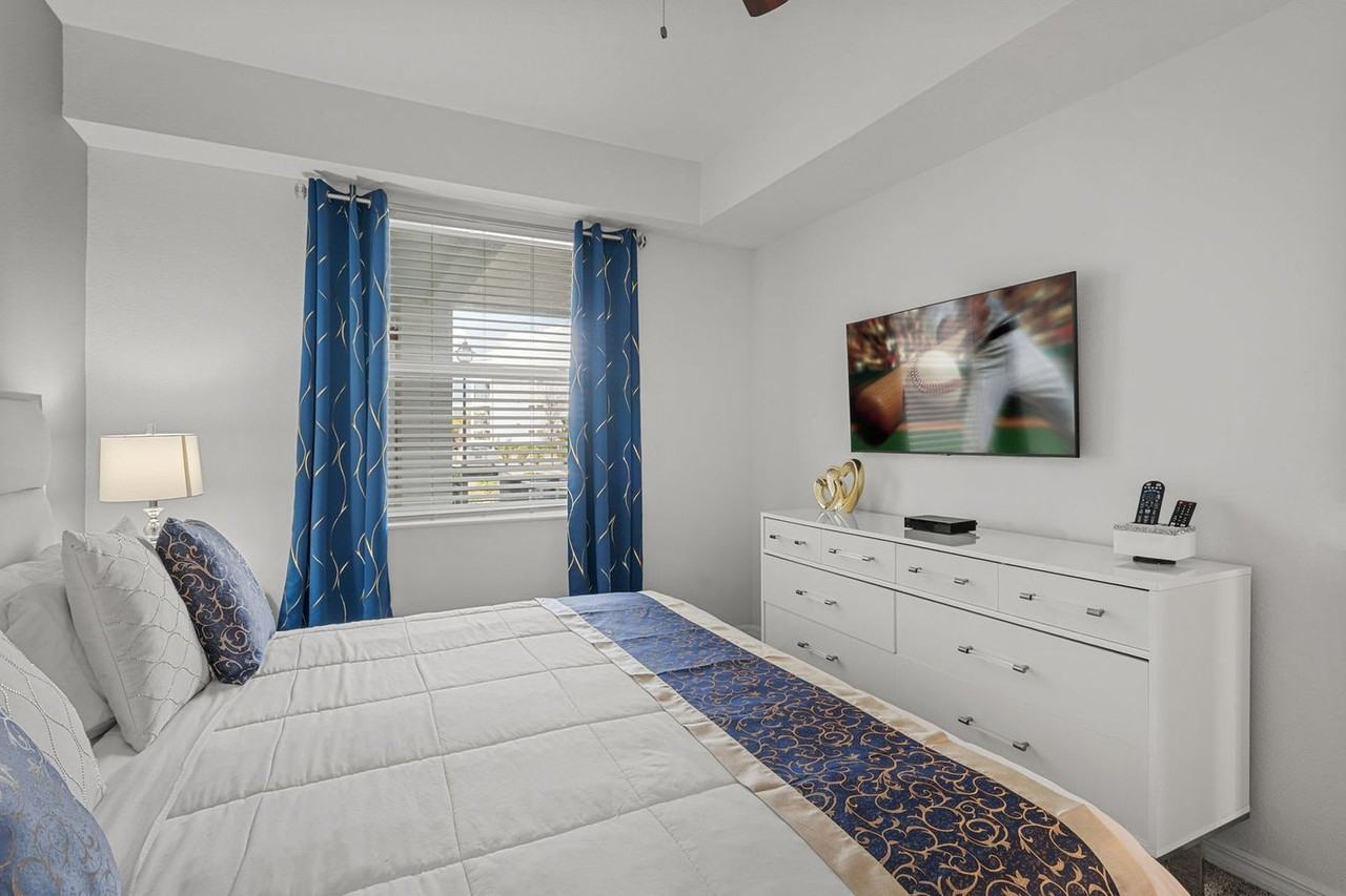 3161 Paradox Cir #1280990P - Photo 2 of 35