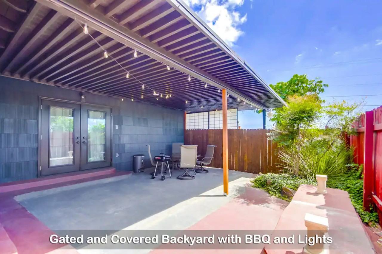 5551 Churchward Street - Photo 6 of 83