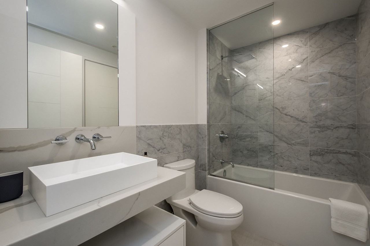 1650 Granville St #1284632P - Photo 4 of 12