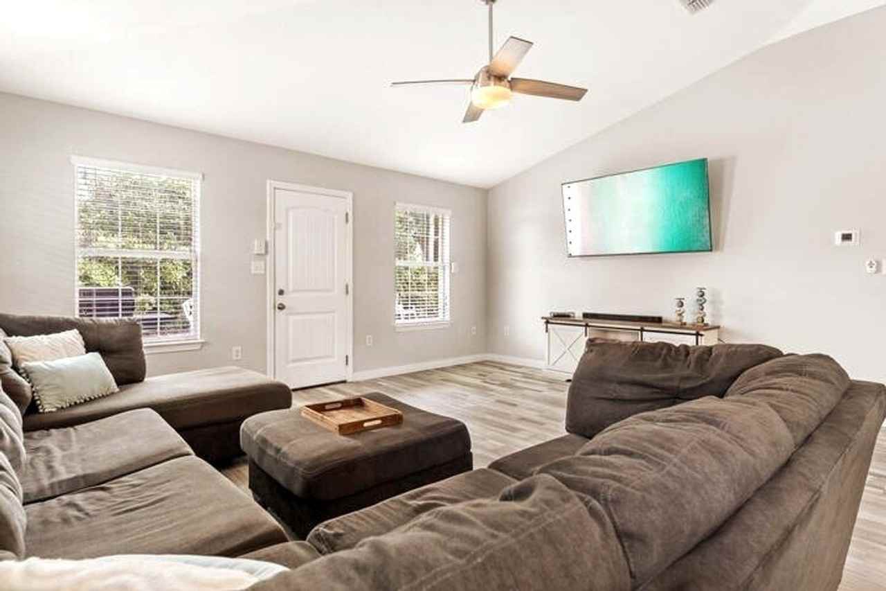 75 Secret Harbor Dr #1285885P - Photo 4 of 50