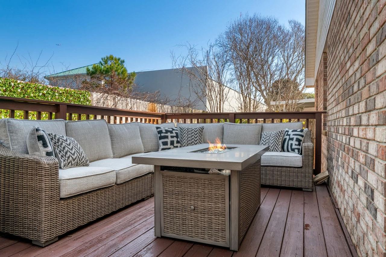 4657 Windstarr Dr #1285936P - Photo 3 of 50