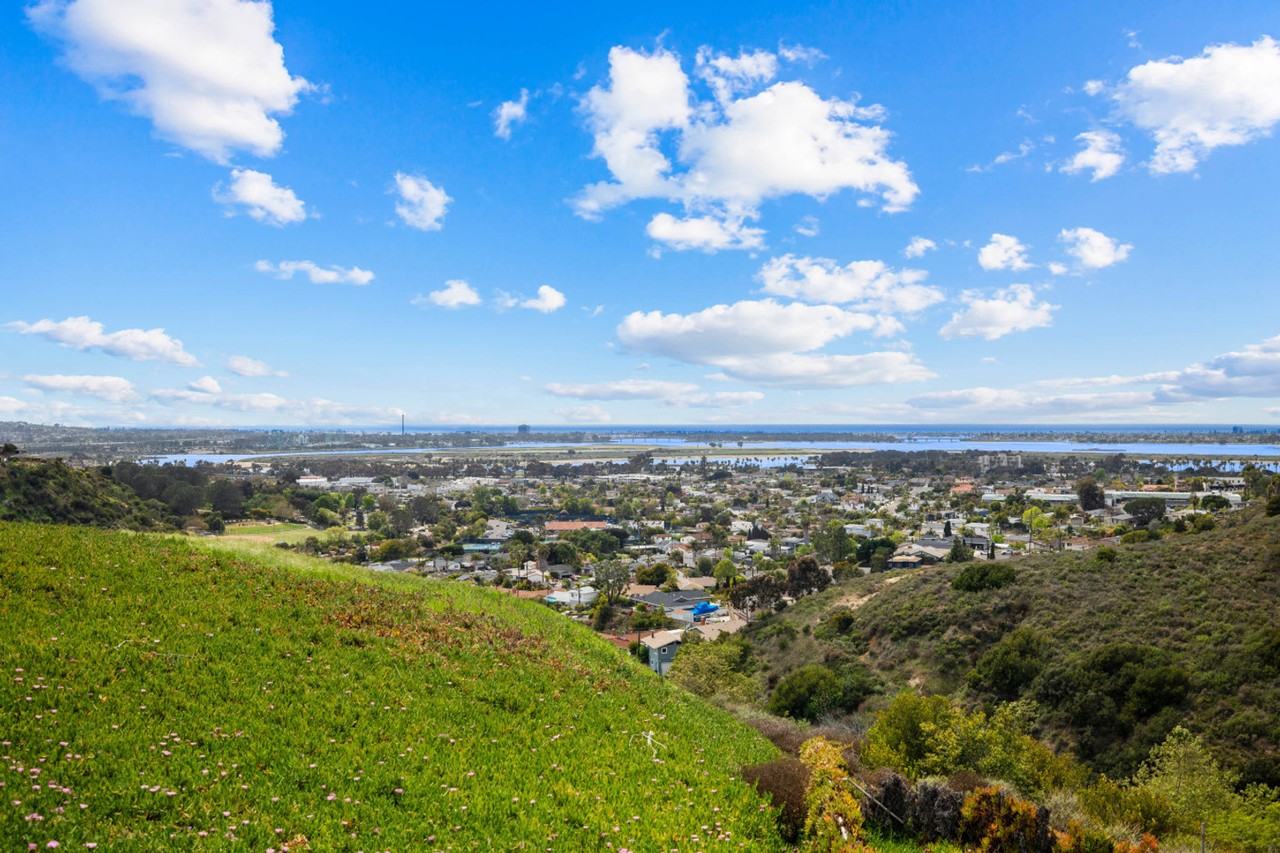 2182 March Pl #1288267P - Photo 5 of 50