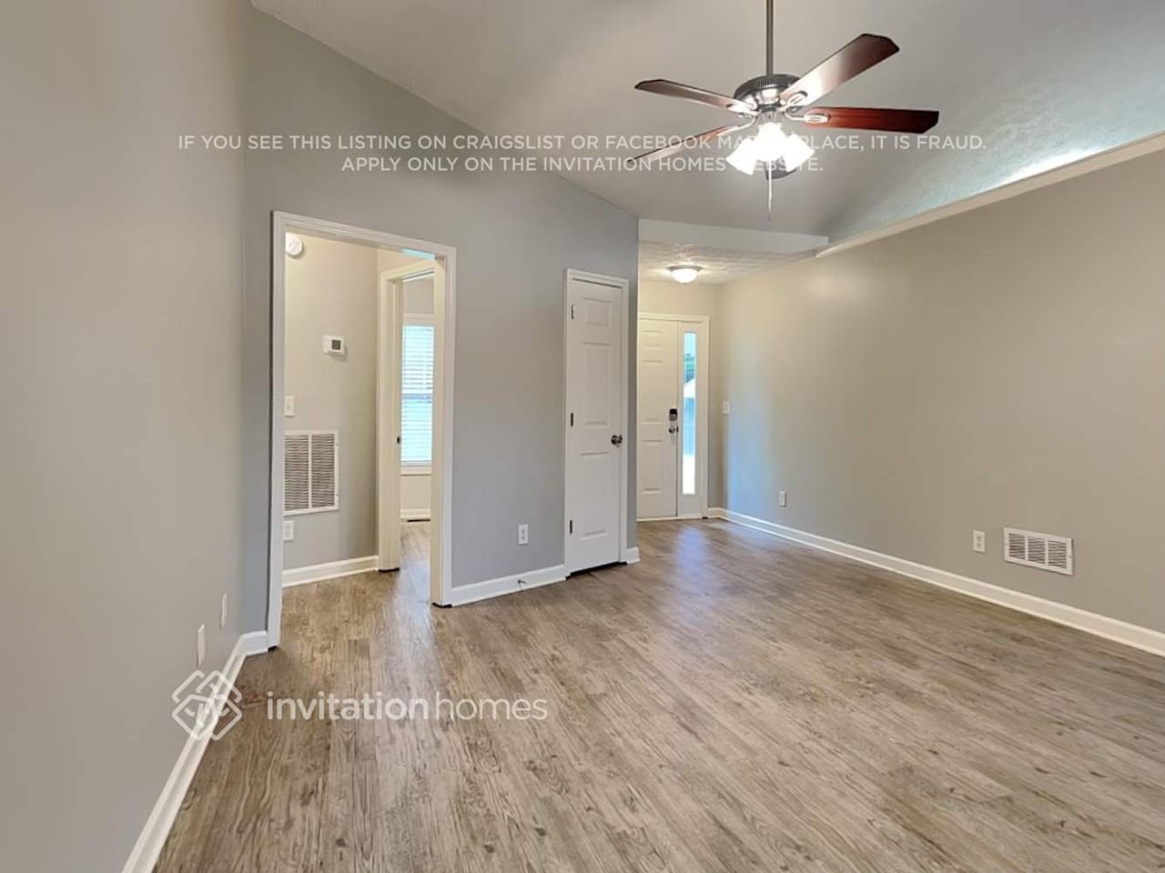 389 Shoal Ct - Photo 4 of 17