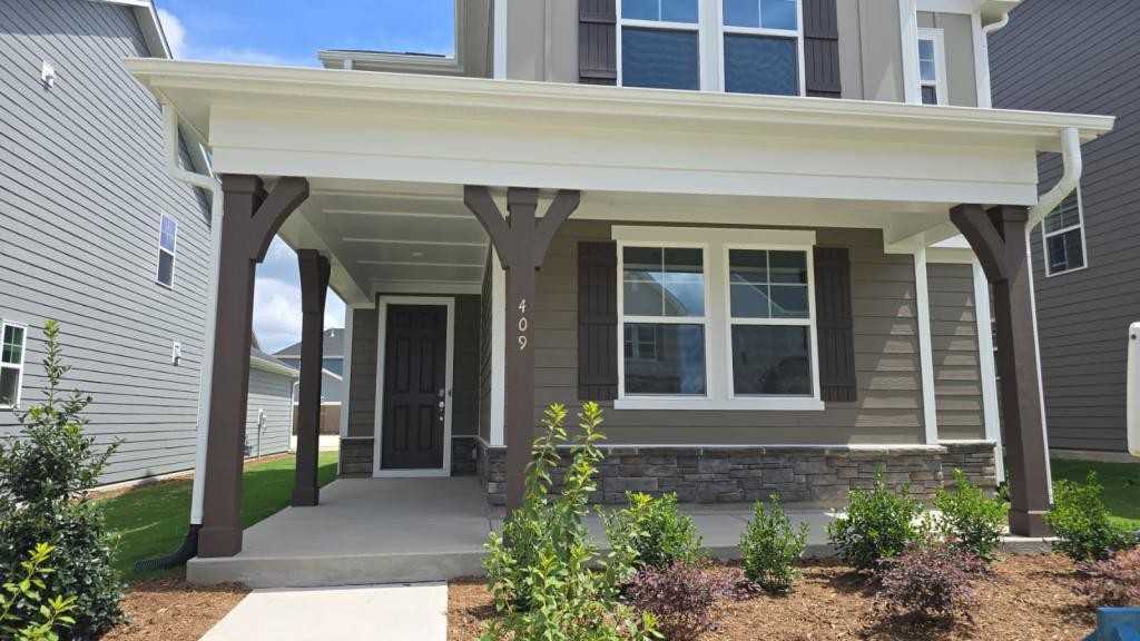 409 Cresting Wave Dr - Photo 3 of 29