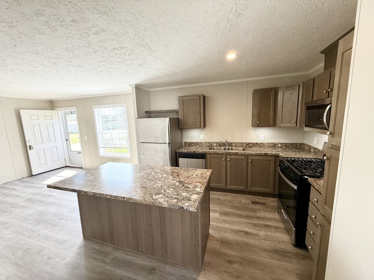 9356 River Dr #141 - Photo 6 of 21