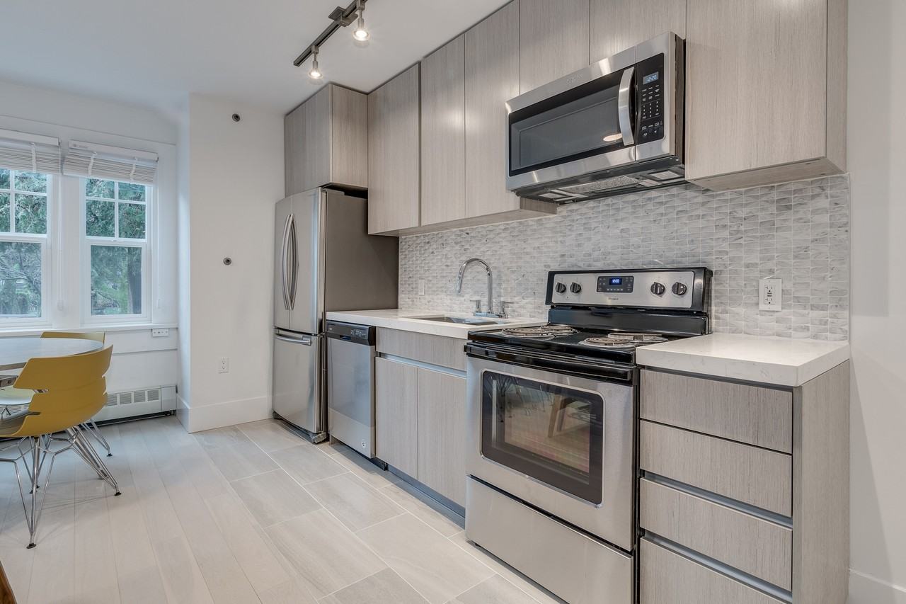 1425 Haro Street #107 - Photo 6 of 20