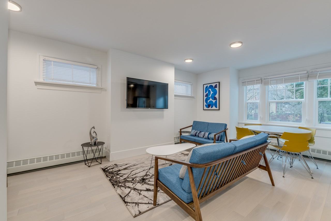 1425 Haro Street - Photo 8