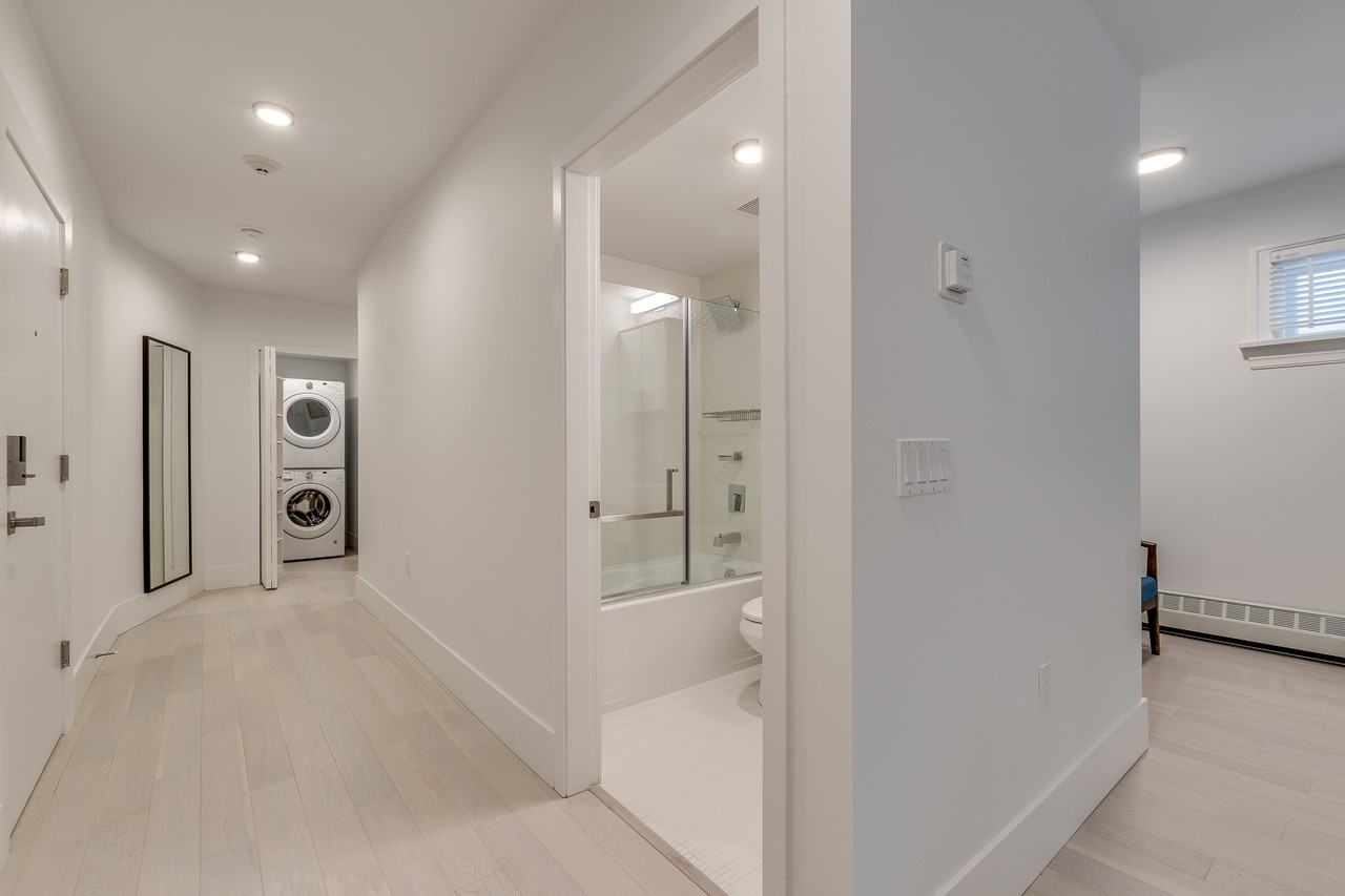 1425 Haro Street - Photo 9
