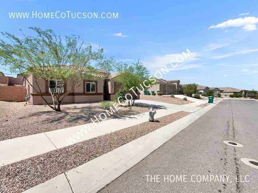 553 W Weldon St - Photo 2 of 33