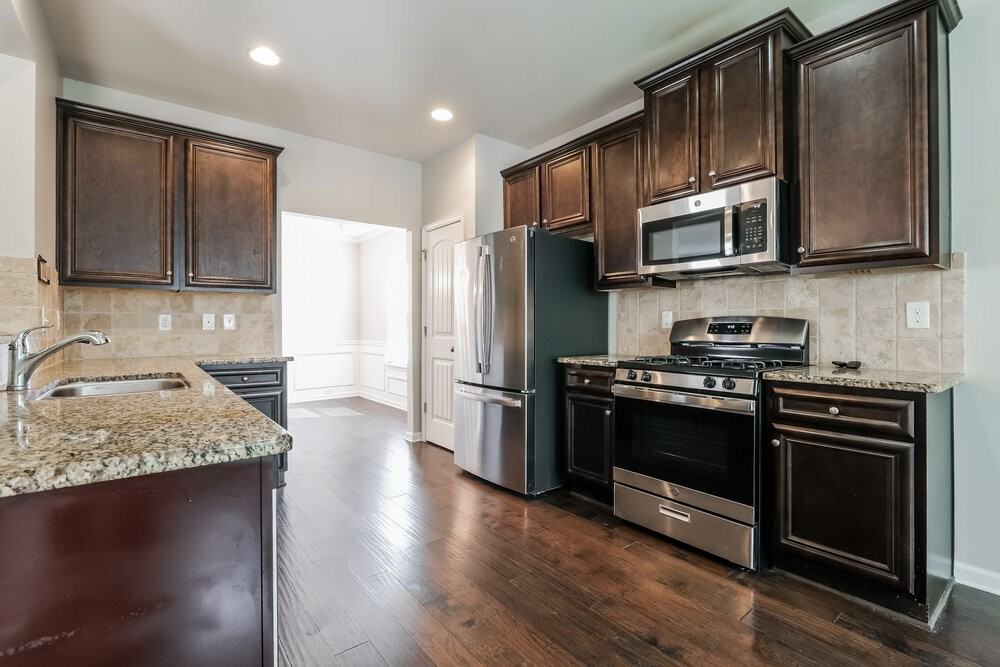 4745 Carnegie Ct - Photo 7 of 17