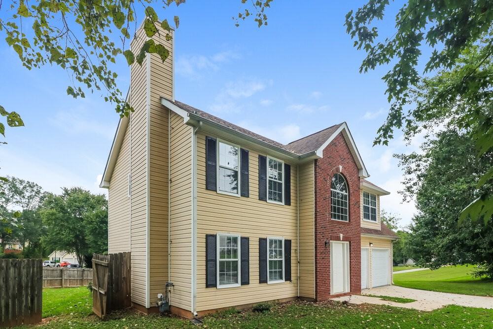 6956 Fields Dr - Photo 4 of 17