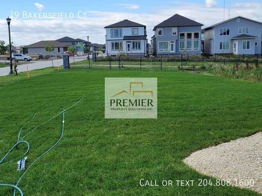 79 Bakersfield Crt - Photo 2 of 36