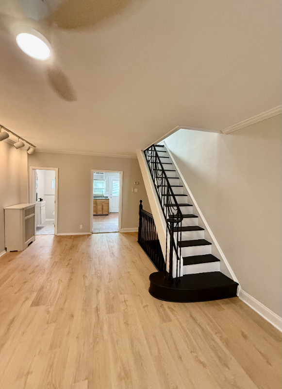 2322 S Hutchinson St - Photo 4 of 28