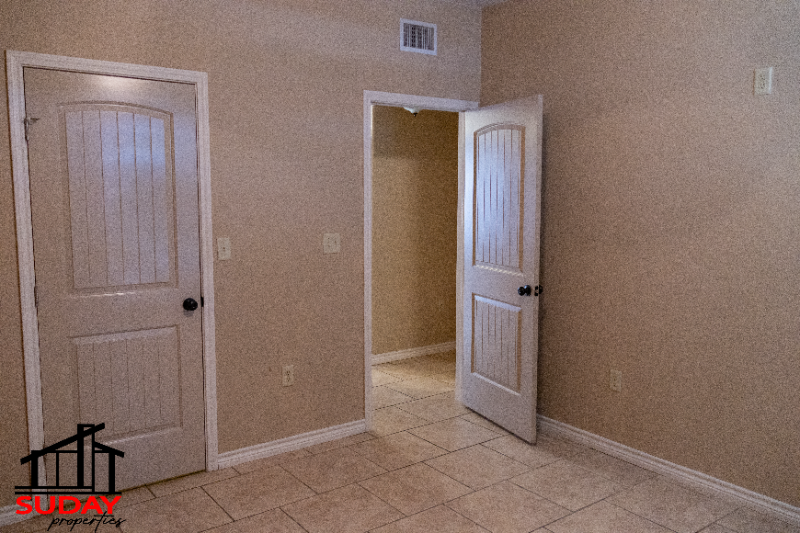 608 E 15th St #8 - Photo 6 of 8