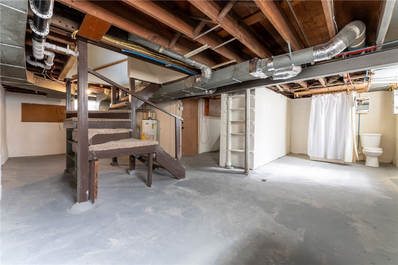 918 7th Street - Photo 4 of 18