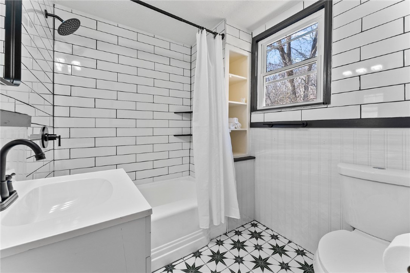 918 7th Street - Photo 6 of 18