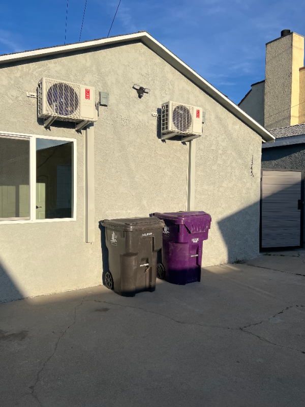 1345A Roycroft Ave - Photo 2 of 13