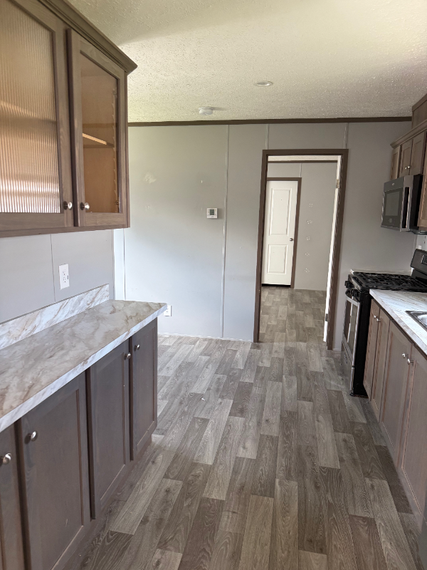 288 Iron Rdg - Photo 3 of 4