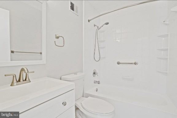 6360 Silver Ridge Cir - Photo 5 of 12