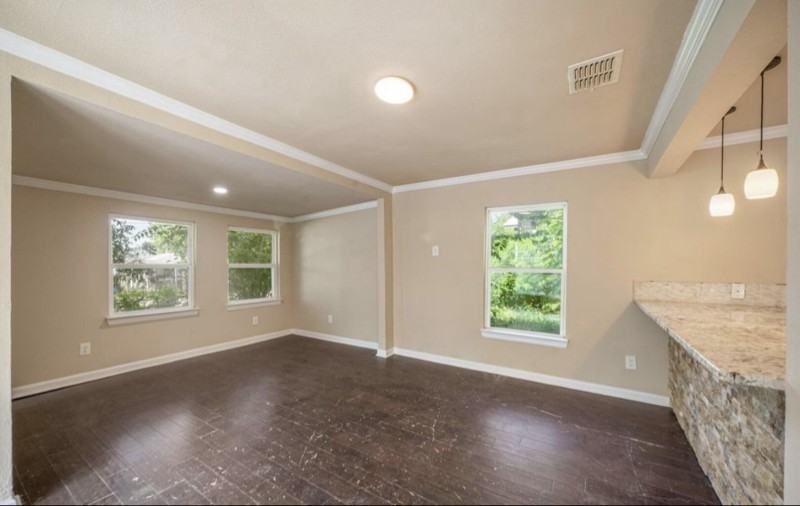 4923 Blessing St - Photo 3 of 16