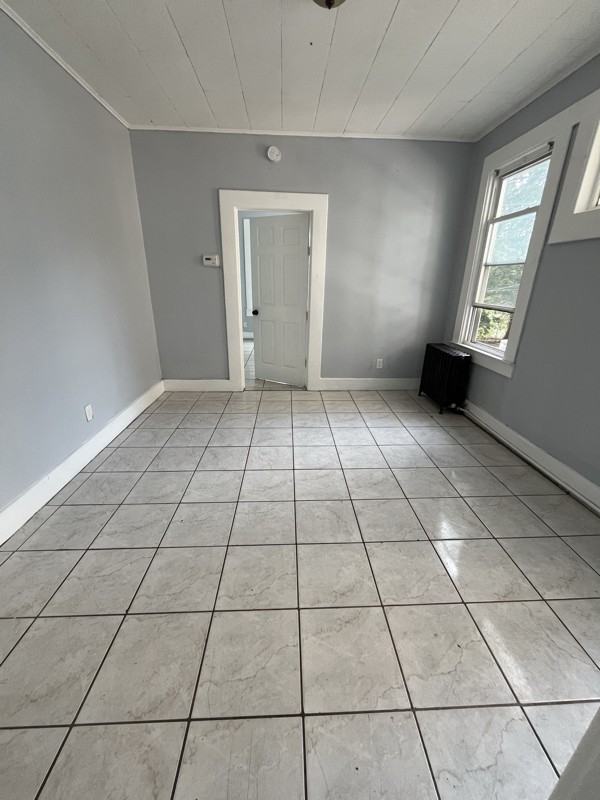 142 Dayton Pl #2L - Photo 2 of 5