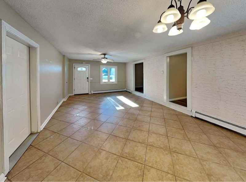 10904 Irwin Ave S - Photo 3 of 13