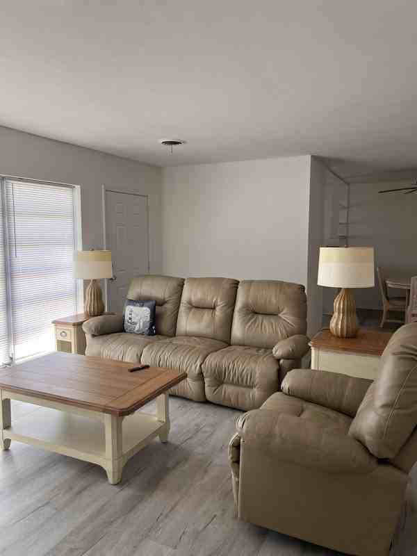 317 Glen Oak Rd - Photo 3 of 12