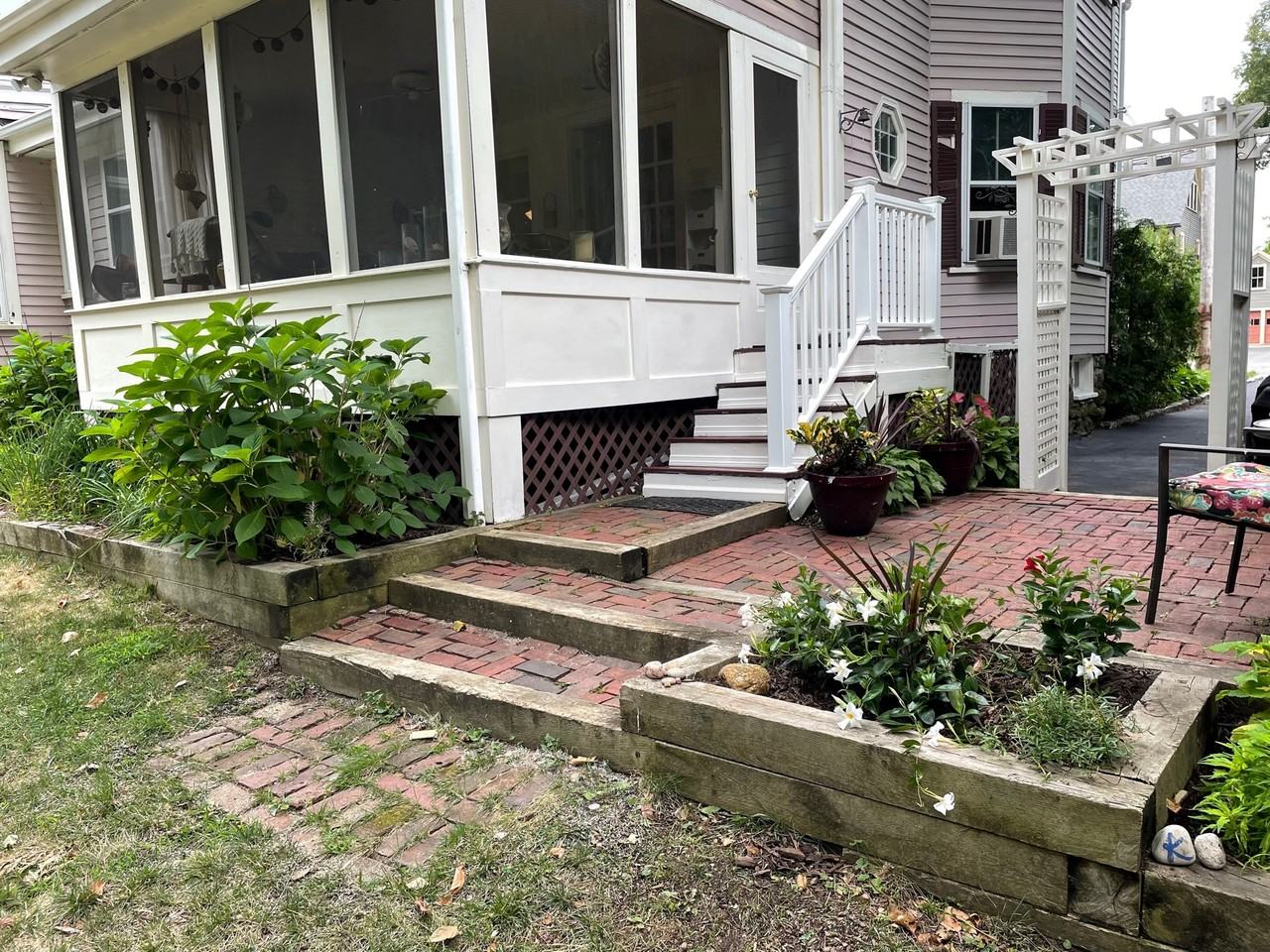 55 Everett St #NA - Photo 3 of 38