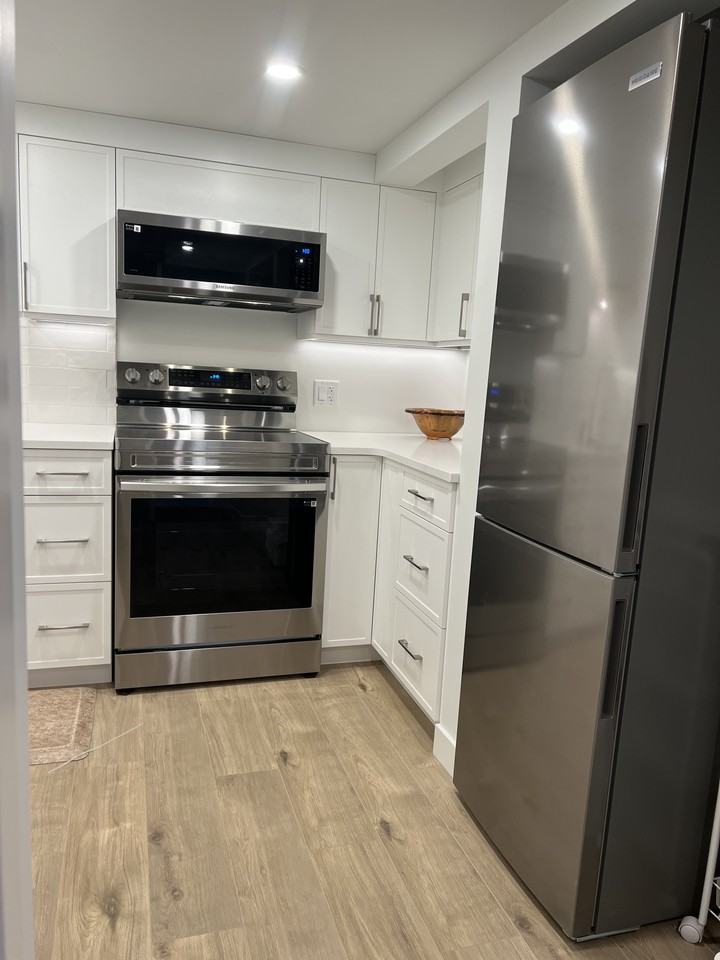 2106 Sutherland Road - Photo 2 of 10