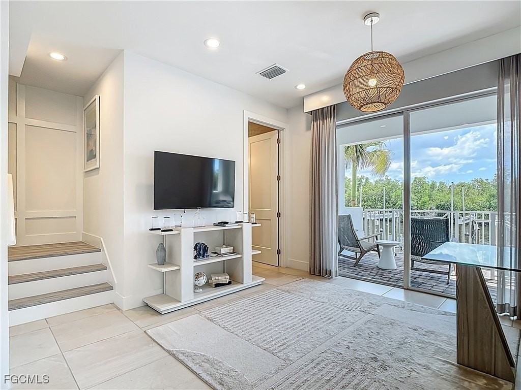 5816 Shell Cove Dr Unit 118 #118 - Photo 5 of 42