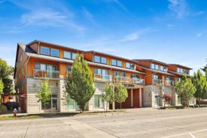 featured image of 950 960/970 Lincoln St