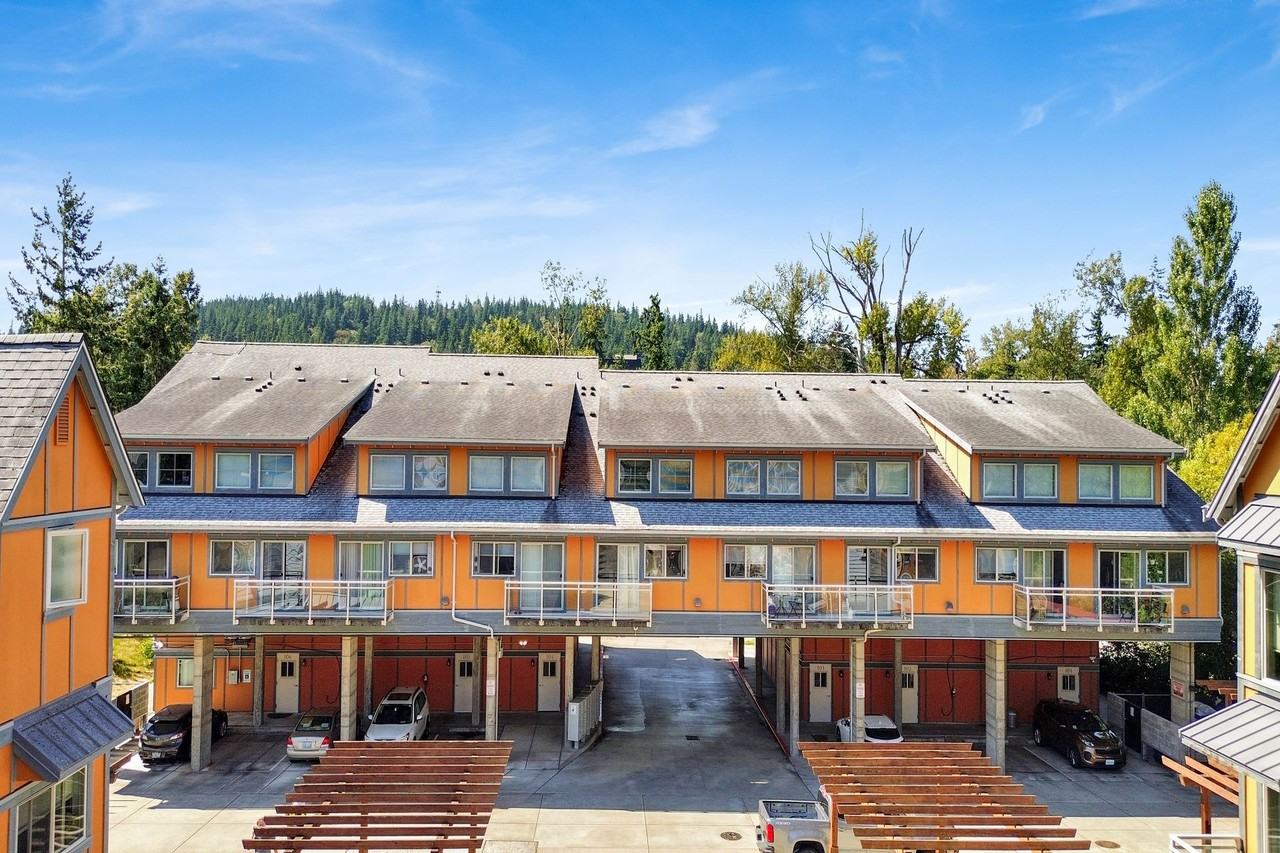 The Edge Apartments - Photo 3 of 13