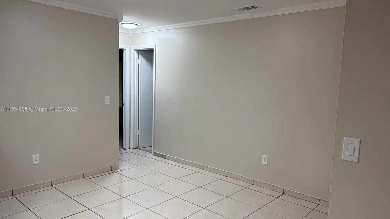 835 Sw 8th St #1 - Photo 6 of 6