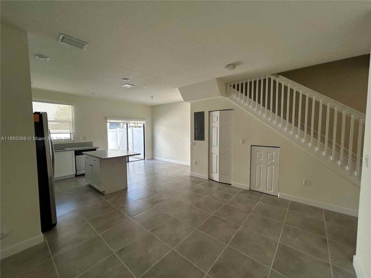 10622 W 33rd Way - Photo 3 of 17