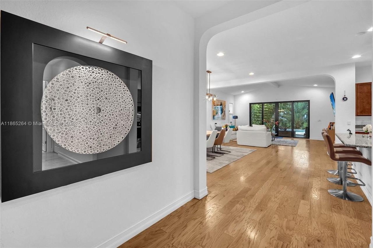 1281 Sw 113th Way #1281 - Photo 5 of 38