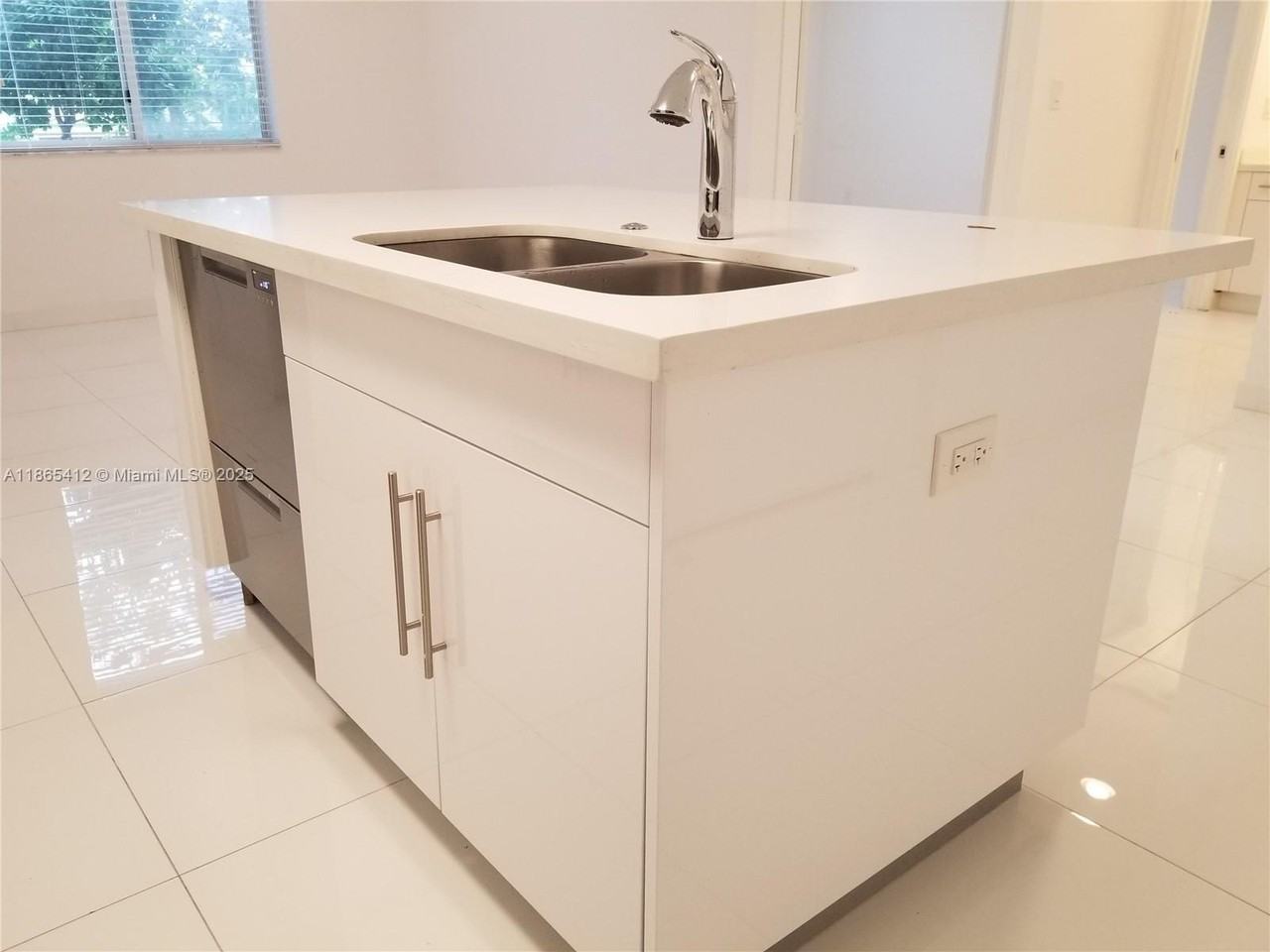 2651 Ne 212th Ter #103 - Photo 6 of 31