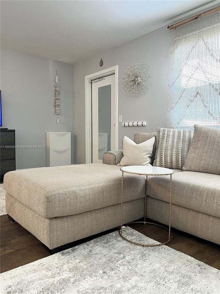 134 Monaco C #134 - Photo 3 of 21