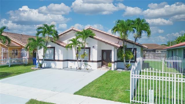 18331 Southwest 135th Avenue - Photo 2 of 19